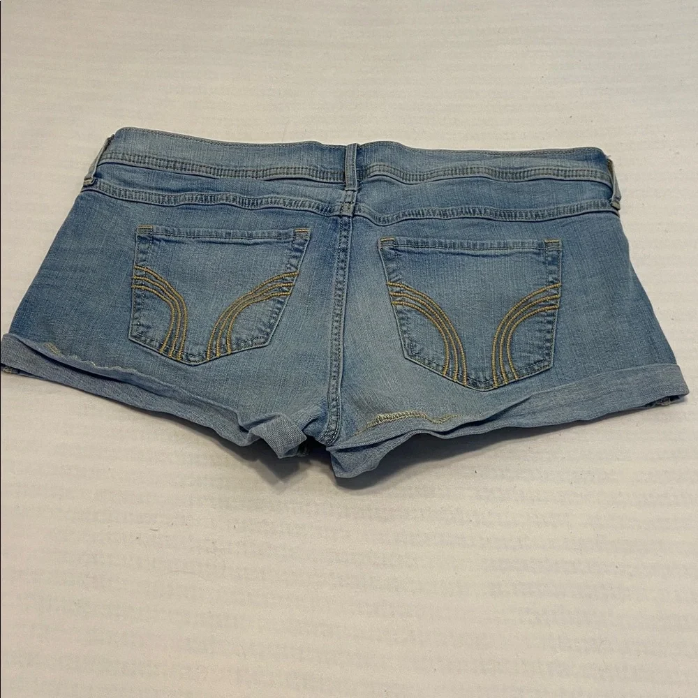 Hollister Short Short Low Rise Junior Size 15 Cuffed Hem Y2K Retro - Picture 4 of 9
